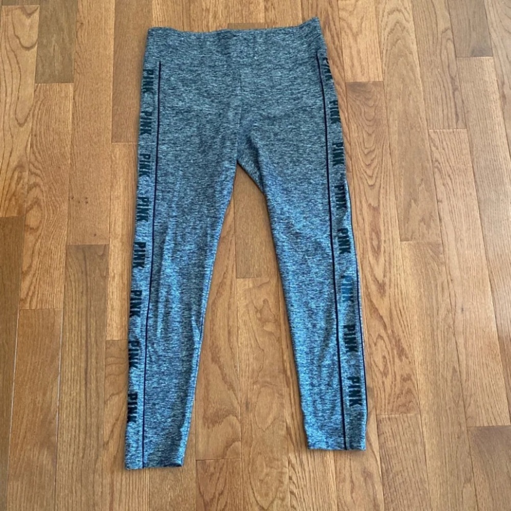 PINK yoga leggings